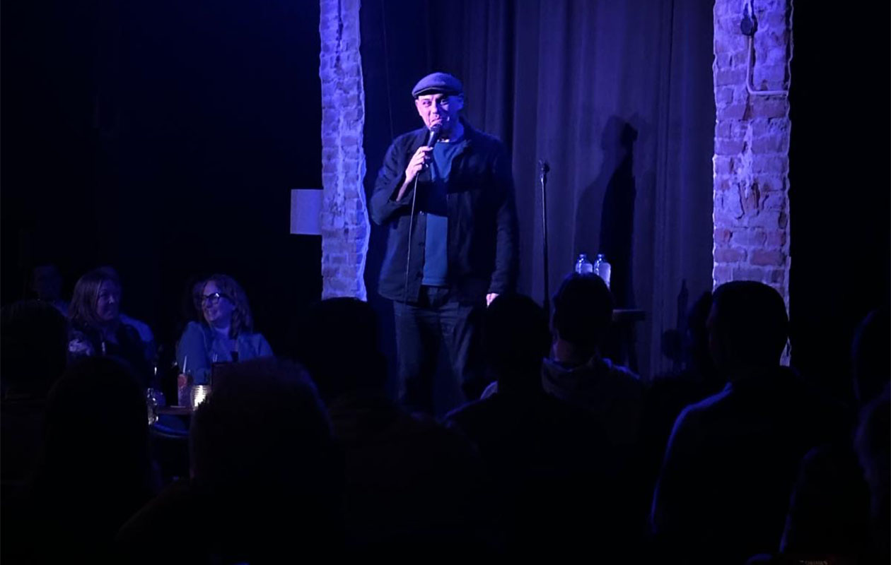 Bied mee op Comedy Café Amsterdam tickets (2 personen)