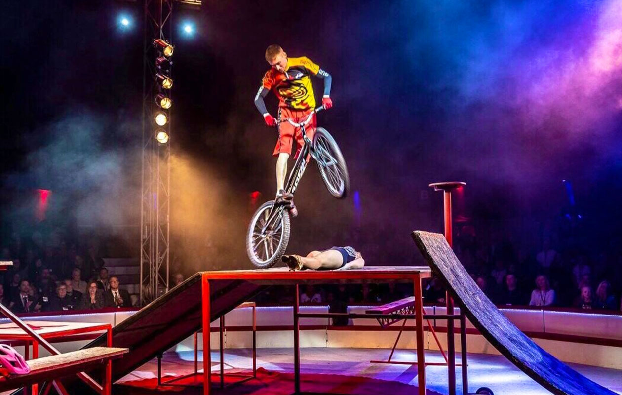 Entreeticket Circus Up! in Rotterdam of Utrecht Tribune C + Kidszone 