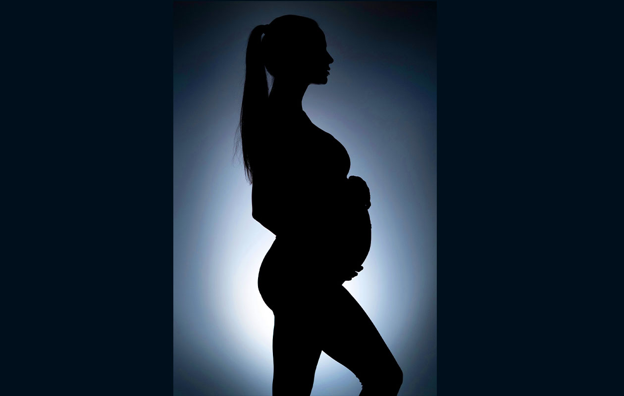 Zwangerschap of newbornshoot bij Fero Studio Den Haag (2-4p.)