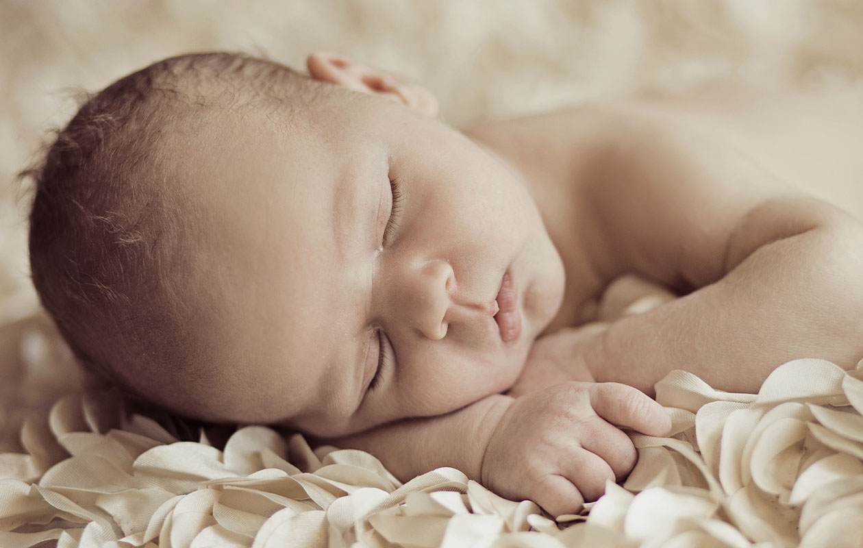 Zwangerschap of newbornshoot bij Fero Studio Den Haag (2-4p.)