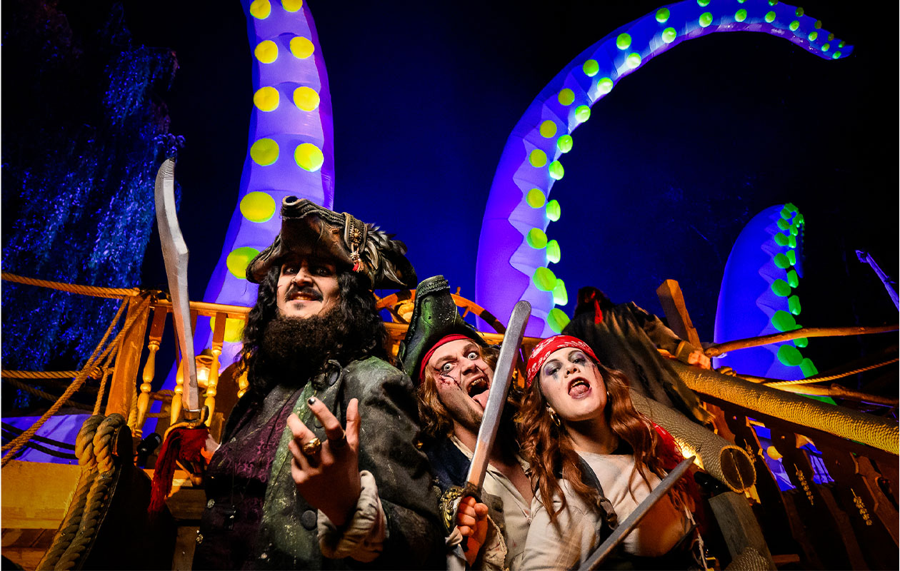 Overnacht met 4 of 8 personen in Walibi Village incl. Fright Nights of Spooky Days