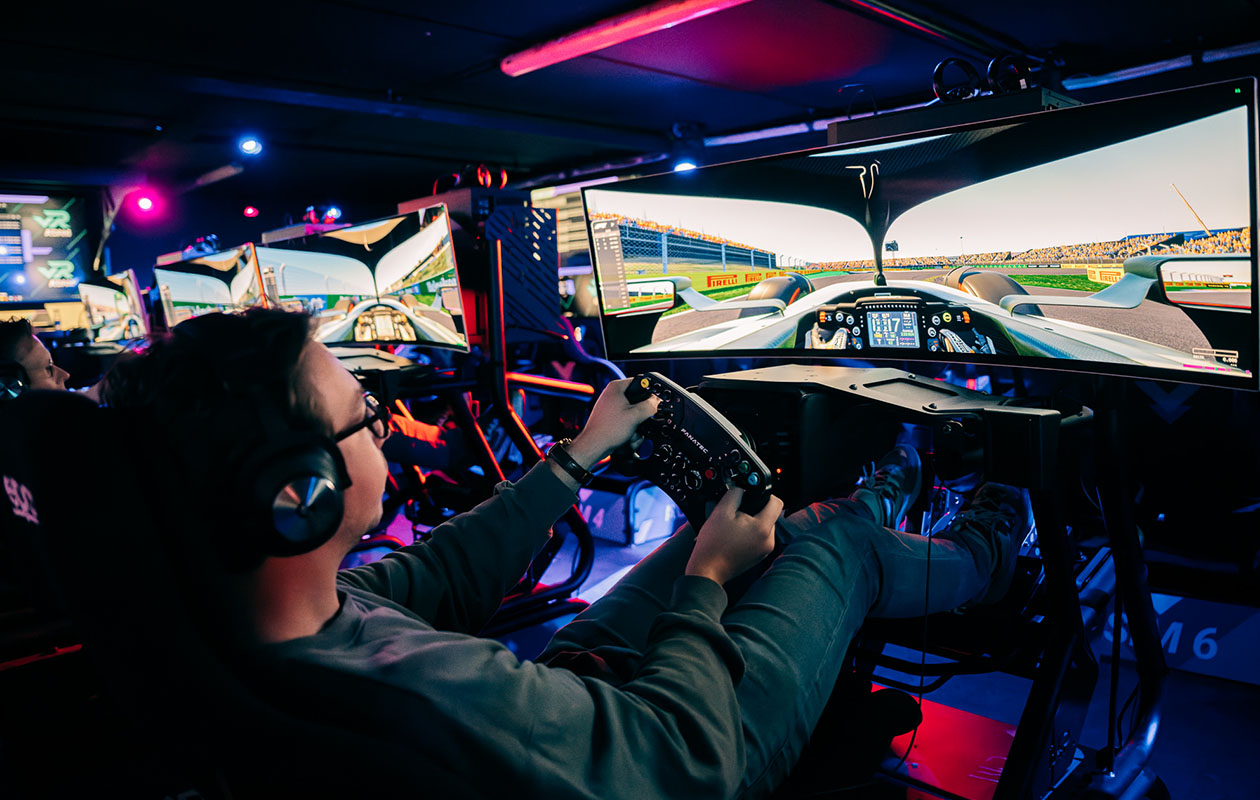 Racen in een F1-simulator (2p.)