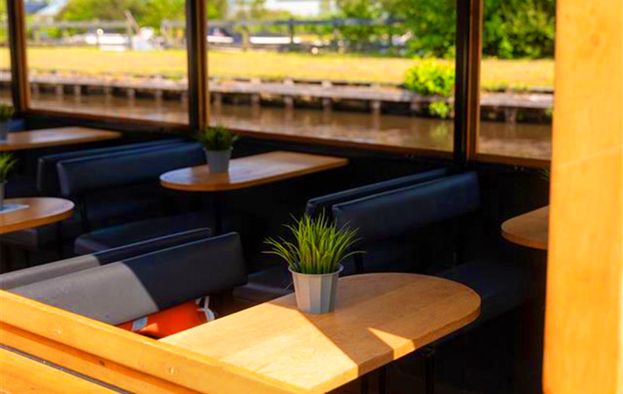 Rondvaart in Giethoorn 1 uur (2p.)