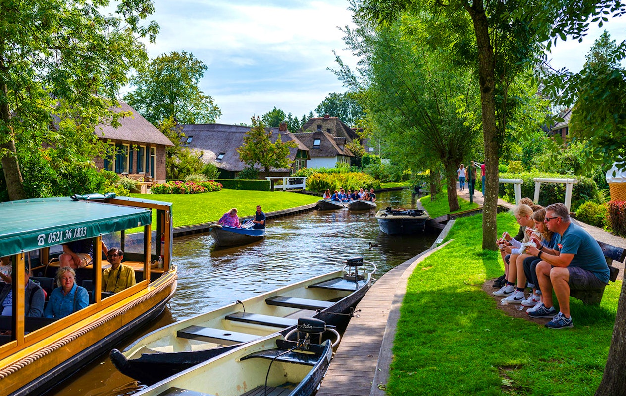 Rondvaart in Giethoorn 1 uur (2p.)