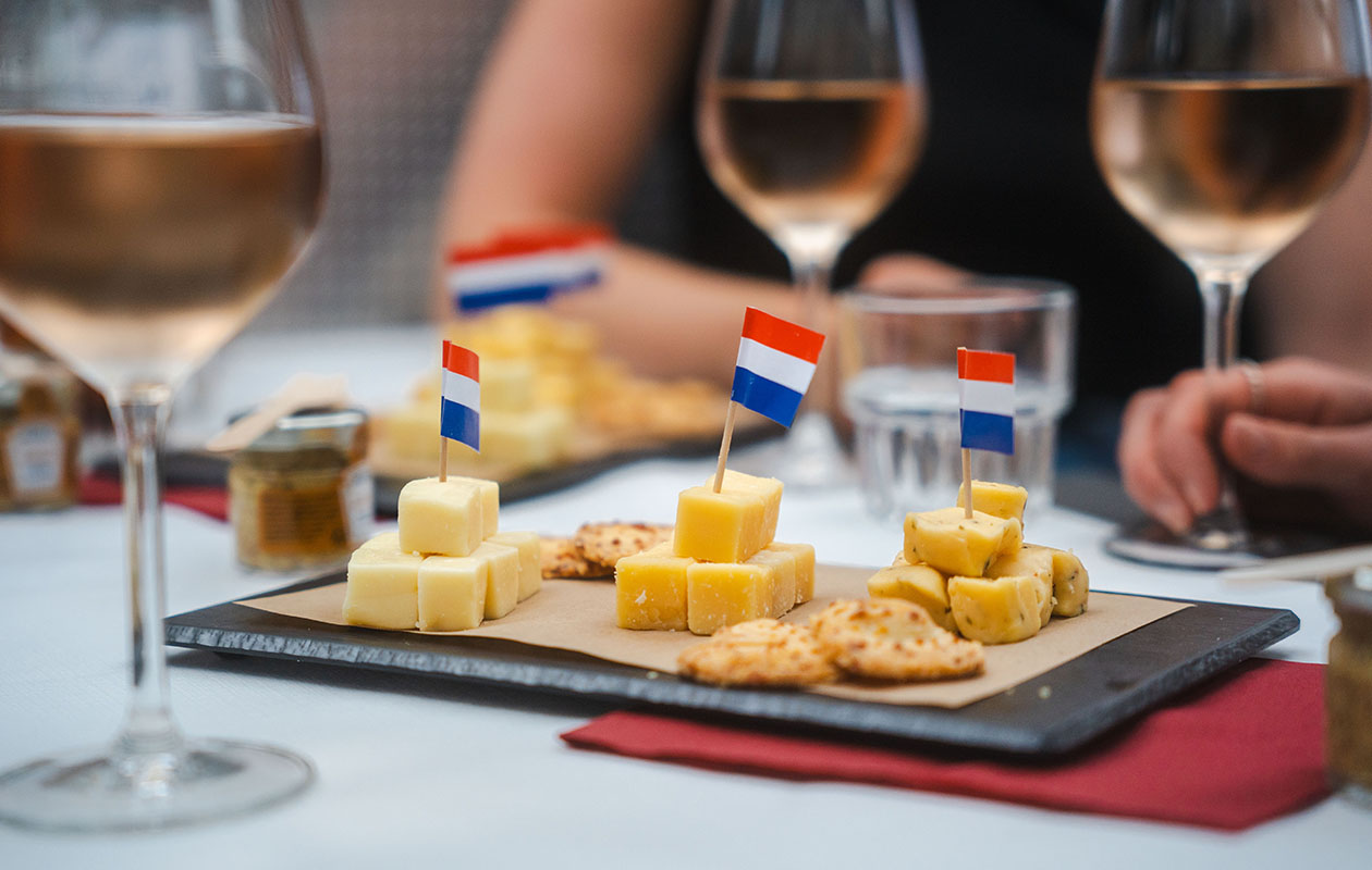 Kaas- en wijncruise door Amsterdam met Stromma (2p.)