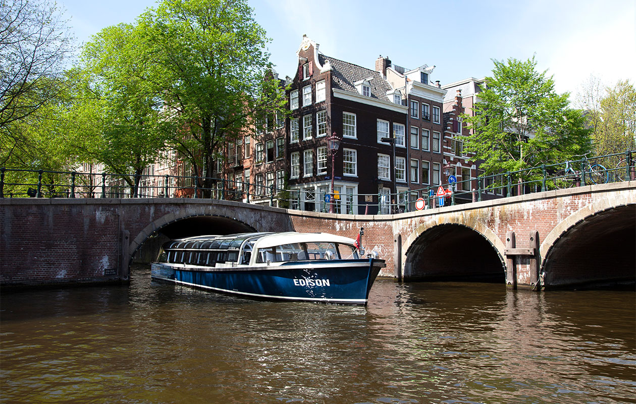 Rondvaart door Amsterdam met Blue Boat Company (2p.)