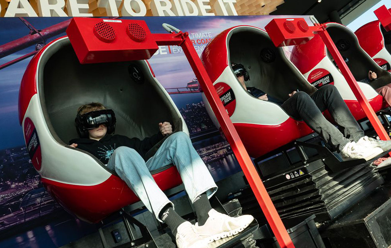 Rondvaart Amsterdam + entree Amsterdam VR Ride (2p.)