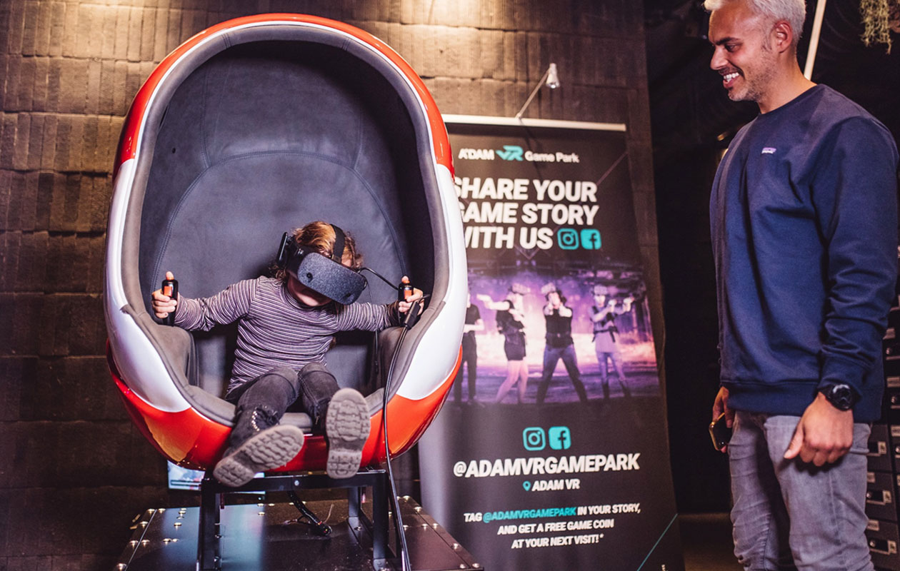 Rondvaart Amsterdam + entree Amsterdam VR Ride (2p.)