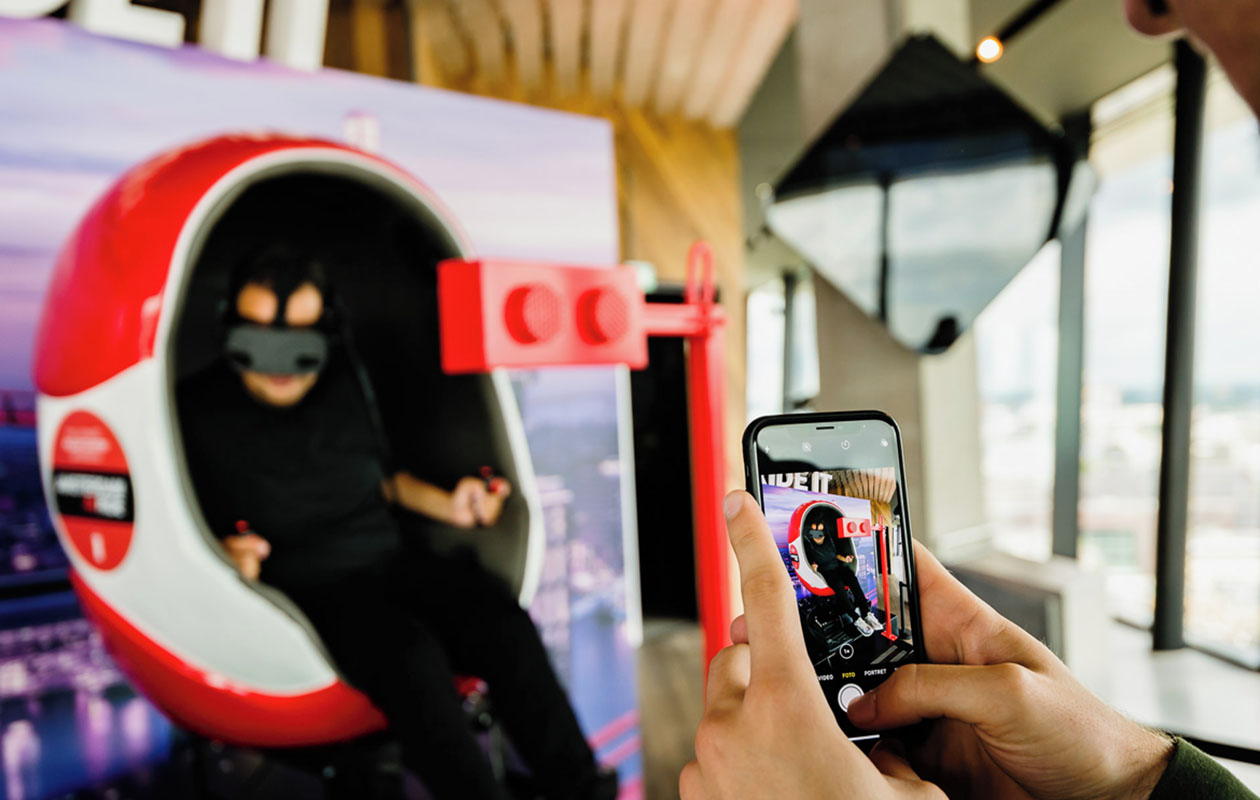 Rondvaart Amsterdam + entree Amsterdam VR Ride (2p.)