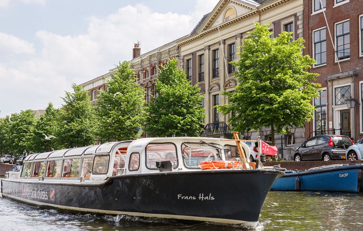 Kaas- & Wijn Avondrondvaart door Haarlem met Smidtje Canal Cruises (2p.)
