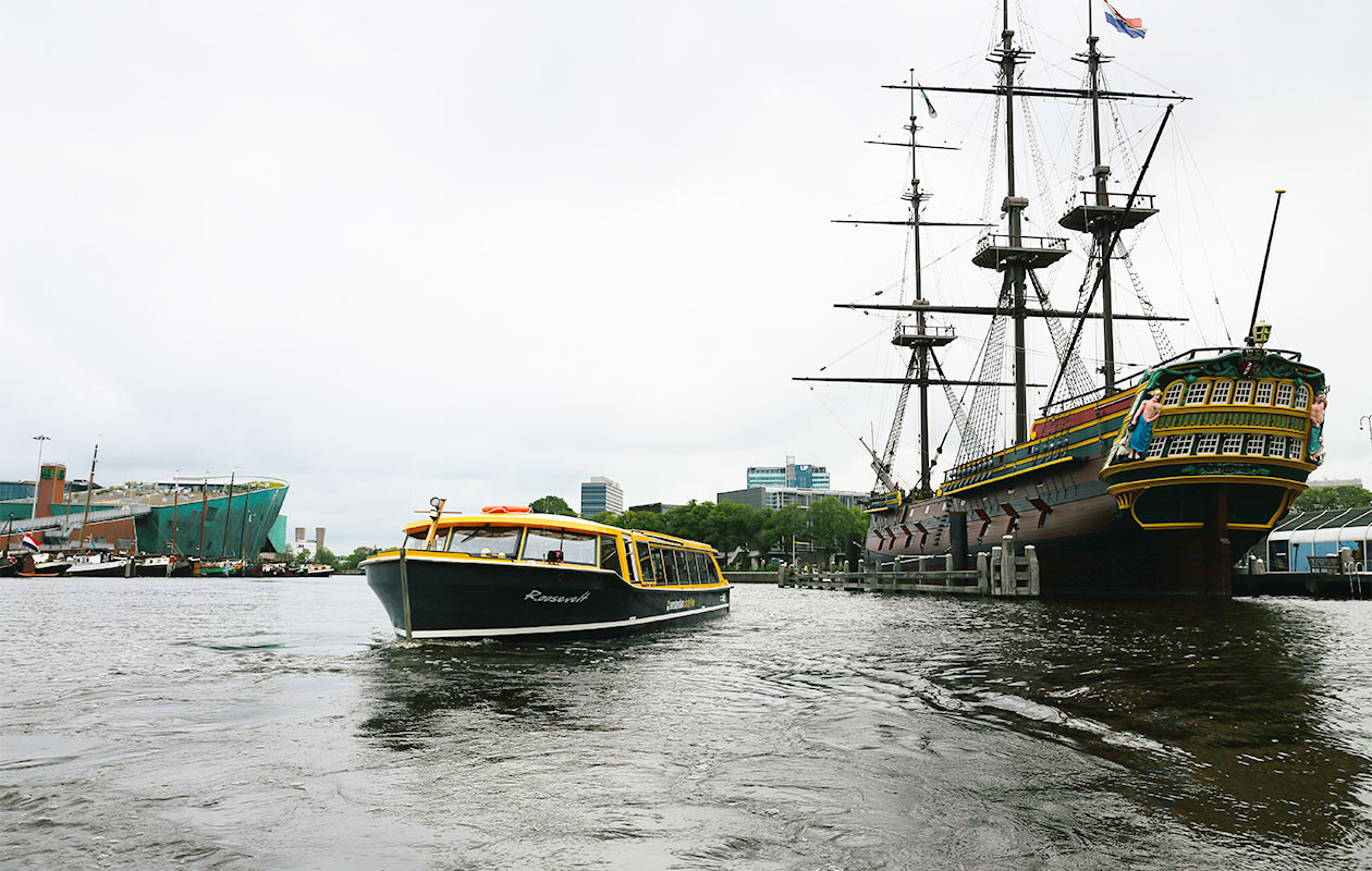 Croisière sur les canaux d’Amsterdam avec Smidtje Canal Cruises Amsterdam (2 pers.)