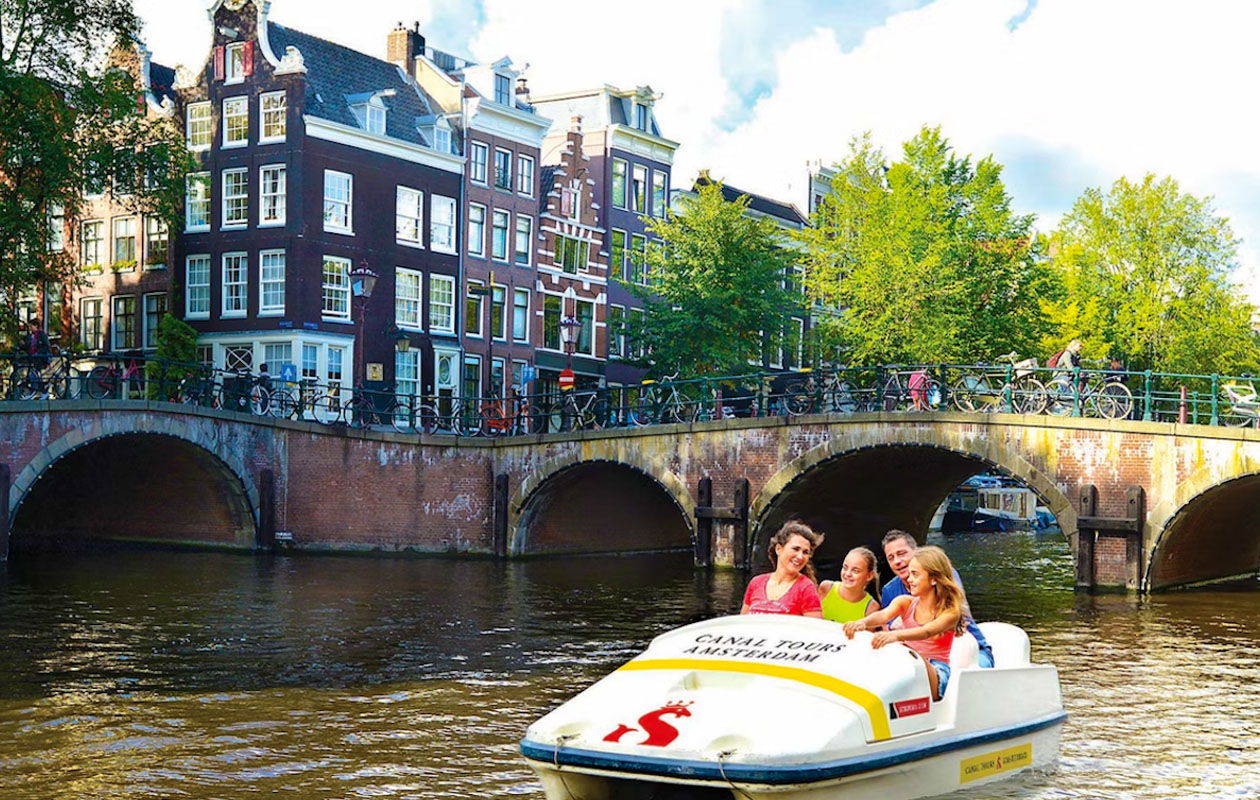 Waterfietsen door de Amsterdamse grachten (1-4 p.)
