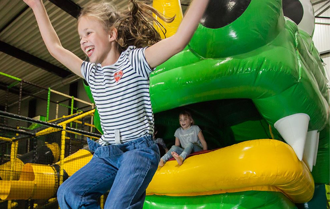 Ticket Tarzan & Jane + kindergerecht naar keuze (2p.)