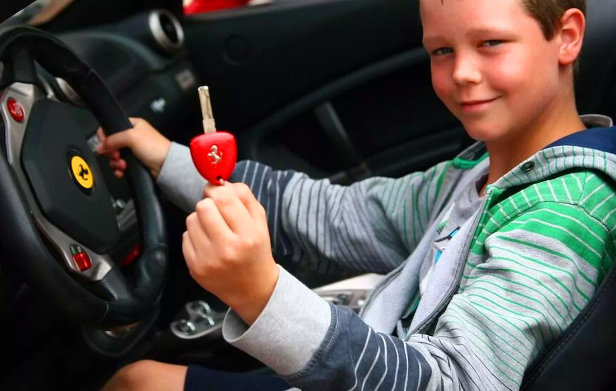 Droomrit: rijden in een Ferrari California (1p.)