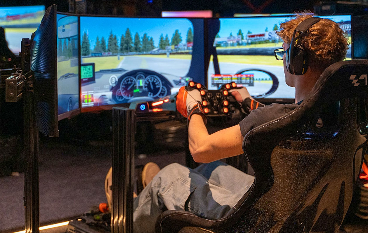 Simracen op een locatie naar keuze (2p.)