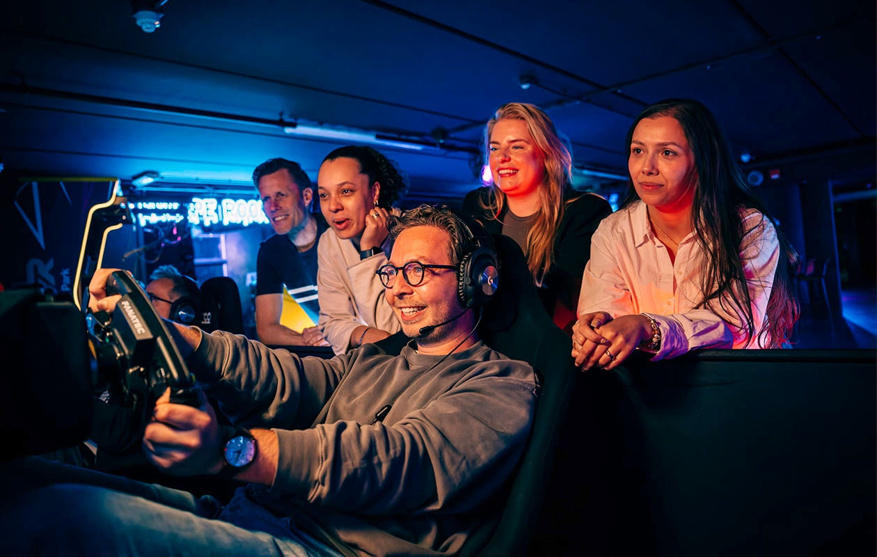 Simracen op een locatie naar keuze (2p.)