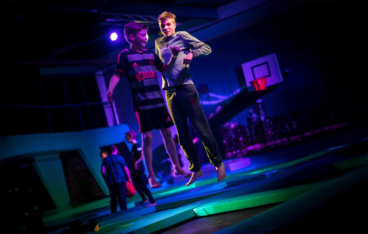 1 uur trampoline springen bij Fun Center Amstelveen (2p.)