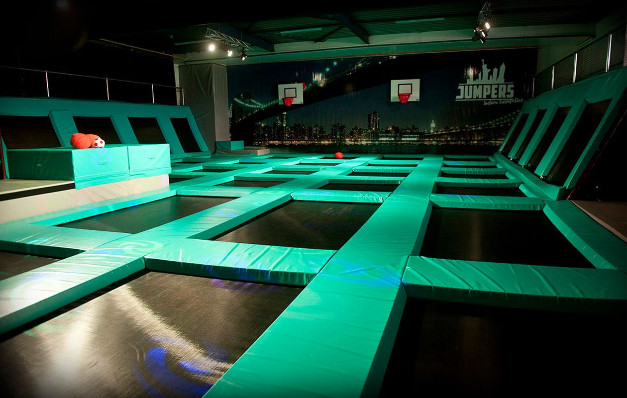 1 uur trampoline springen bij Fun Center Amstelveen (2p.)