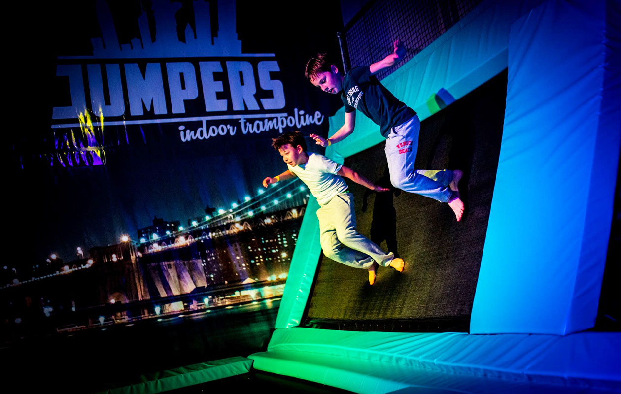 1 uur trampoline springen bij Fun Center Amstelveen (2p.)