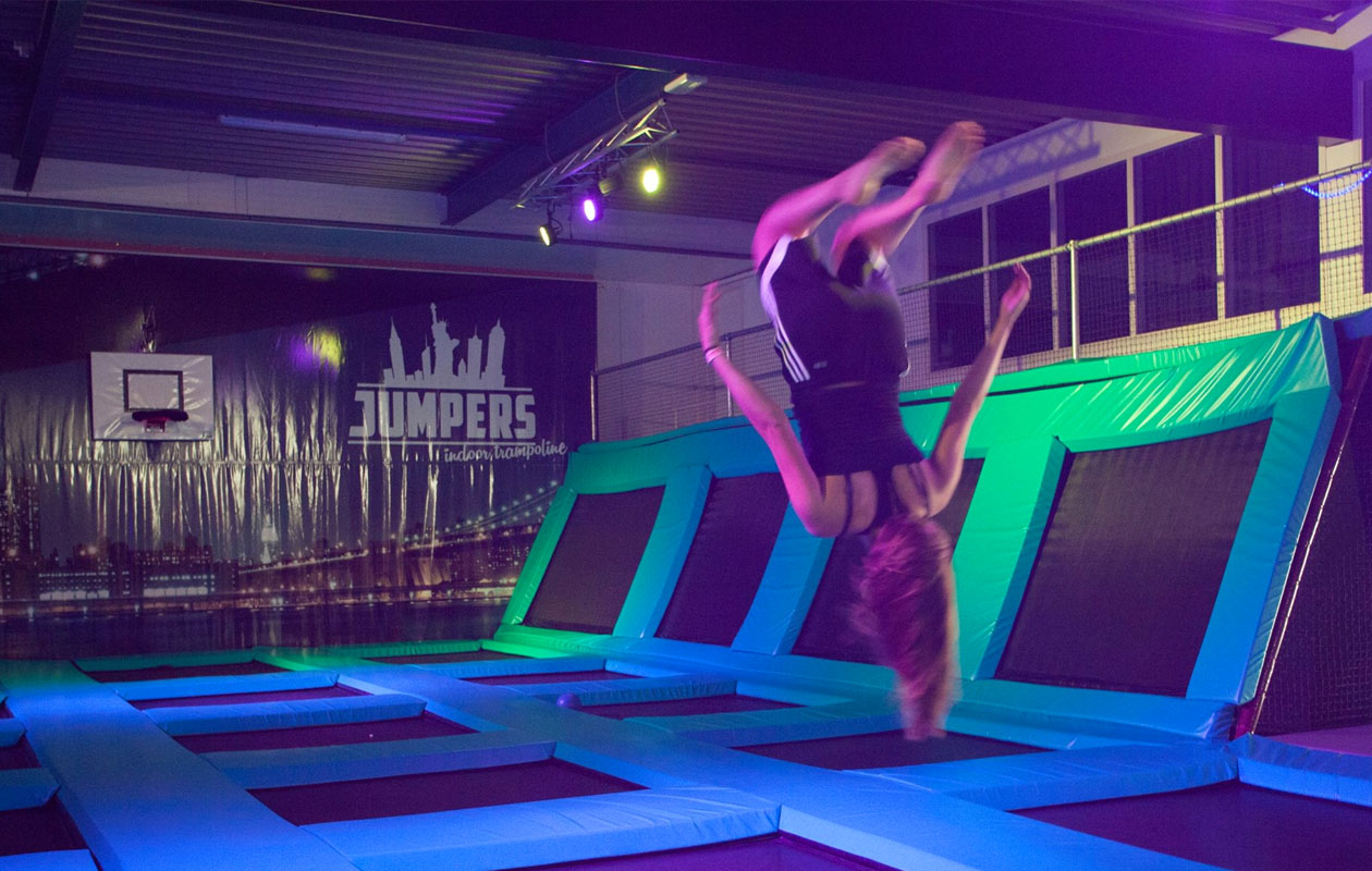 1 uur trampoline springen bij Fun Center Amstelveen (2p.)