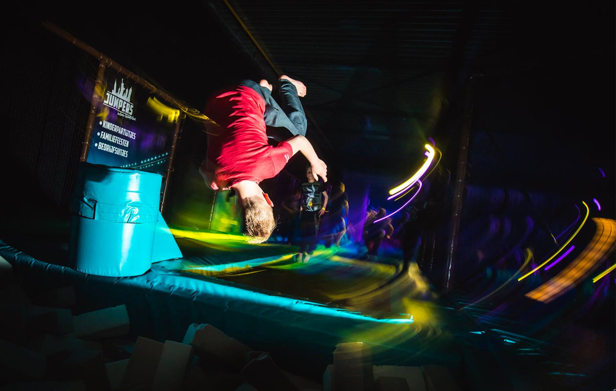 1 uur trampoline springen bij Fun Center Amstelveen (2p.)