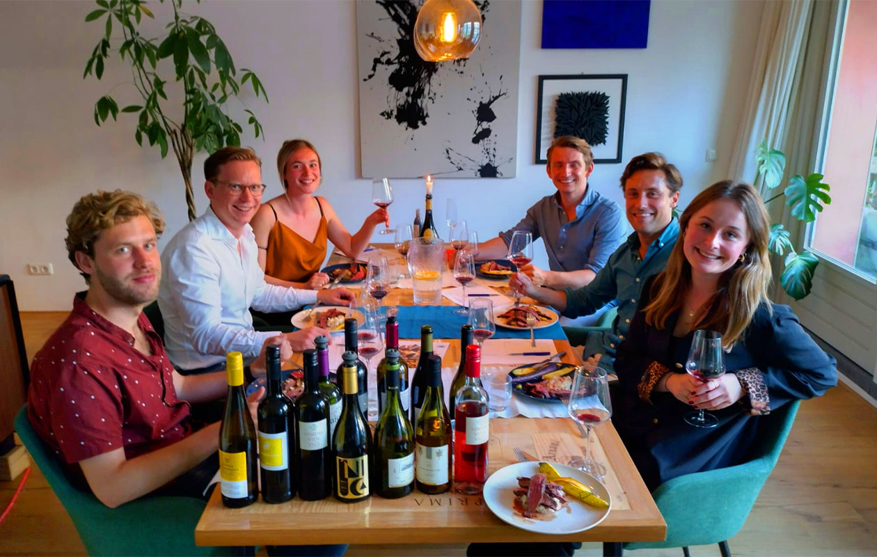 Bubbelproeverij aan huis met De Kasteelhoeve + gratis fles Cava (6p.)