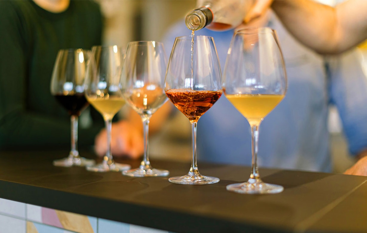 Wijnproeverij van Bleuzé Wines bij jou thuis (2-8 p.)