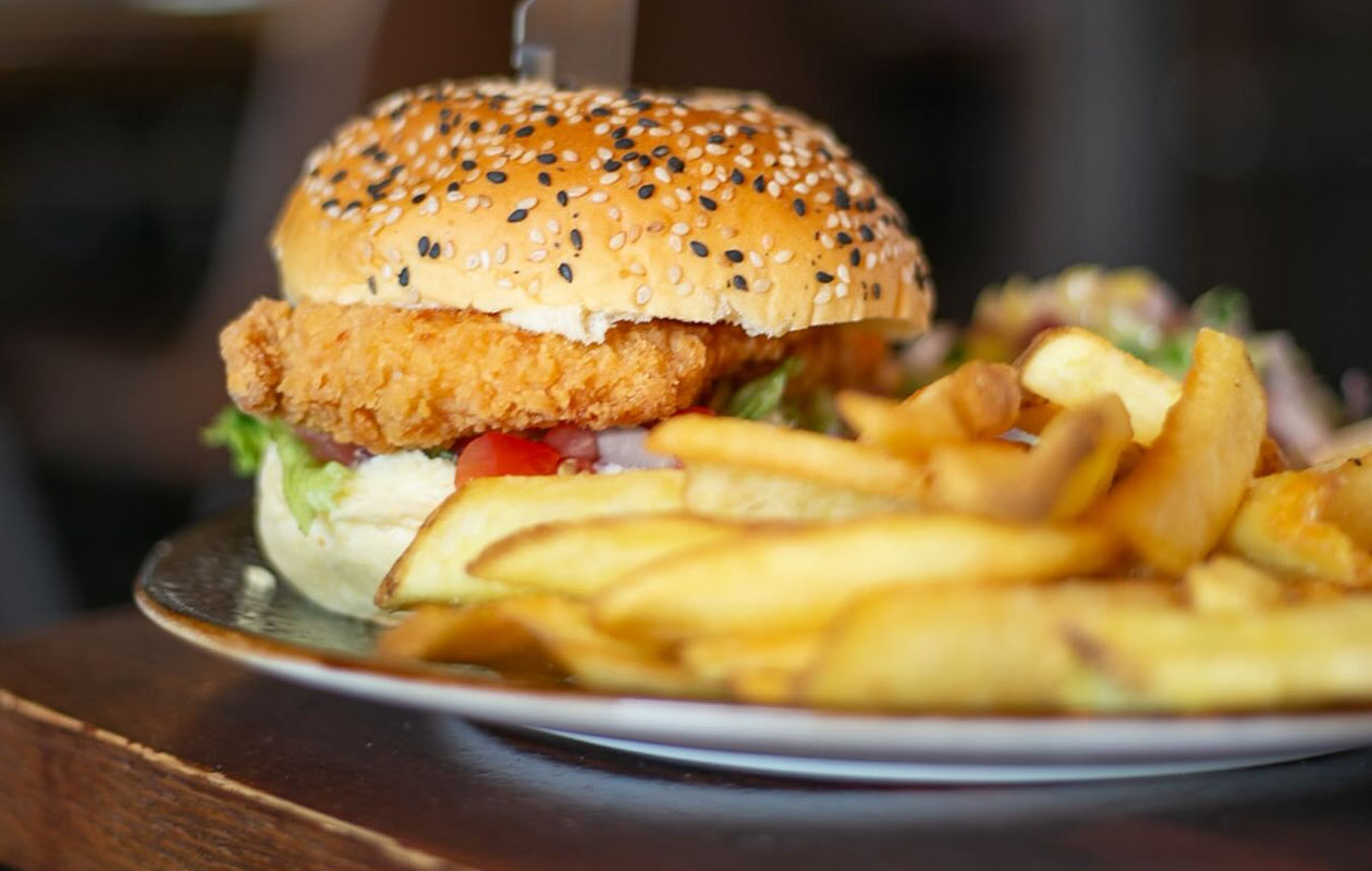Hoofdgerecht naar keuze bij Taverne de Visscher (2p.)