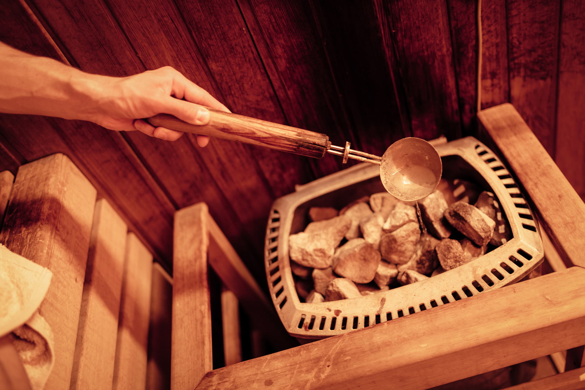 Finse sauna opgieten