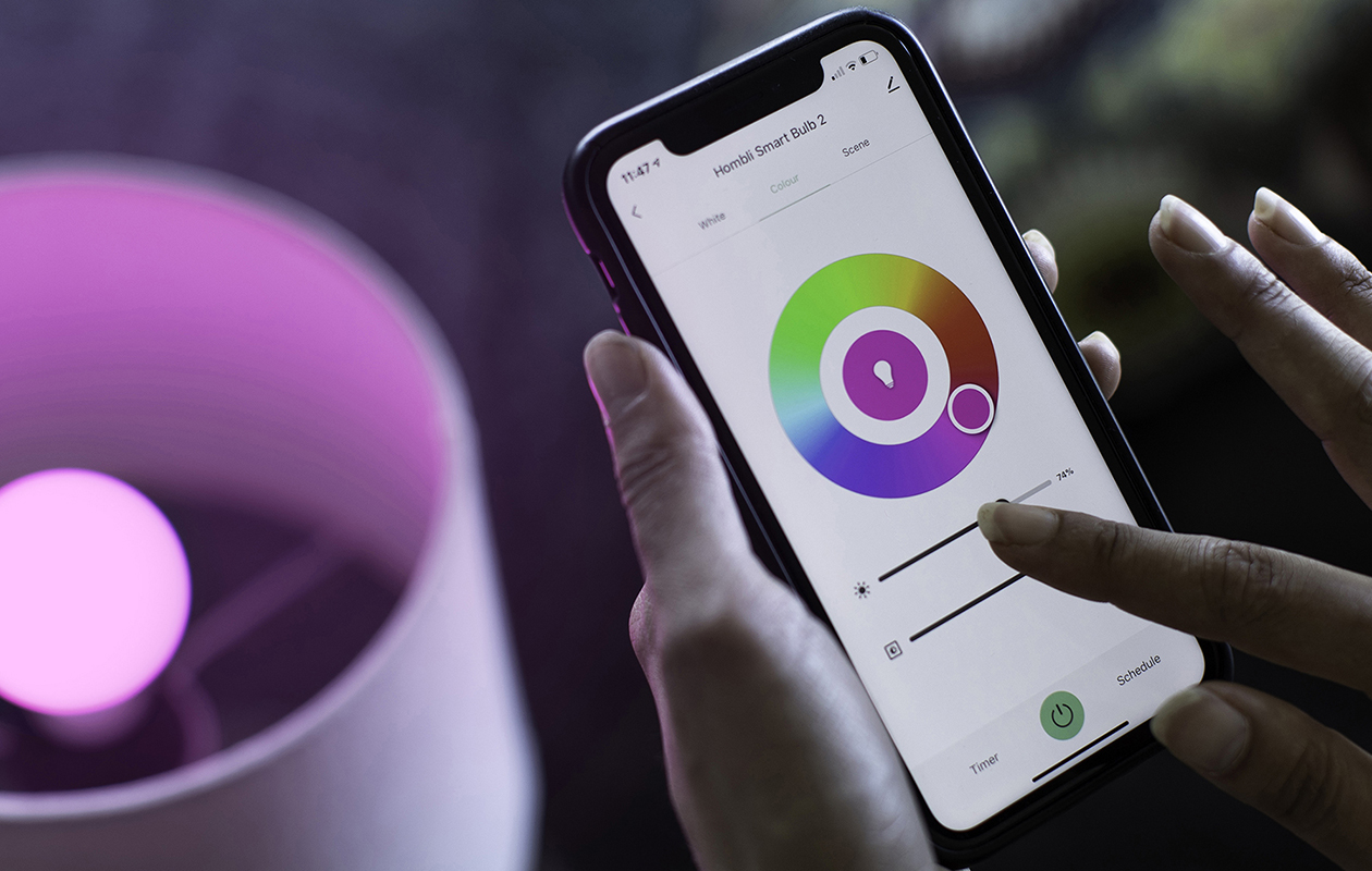 Kit de démarrage Hombli Smart Home – ampoule, caméra et prise connectées