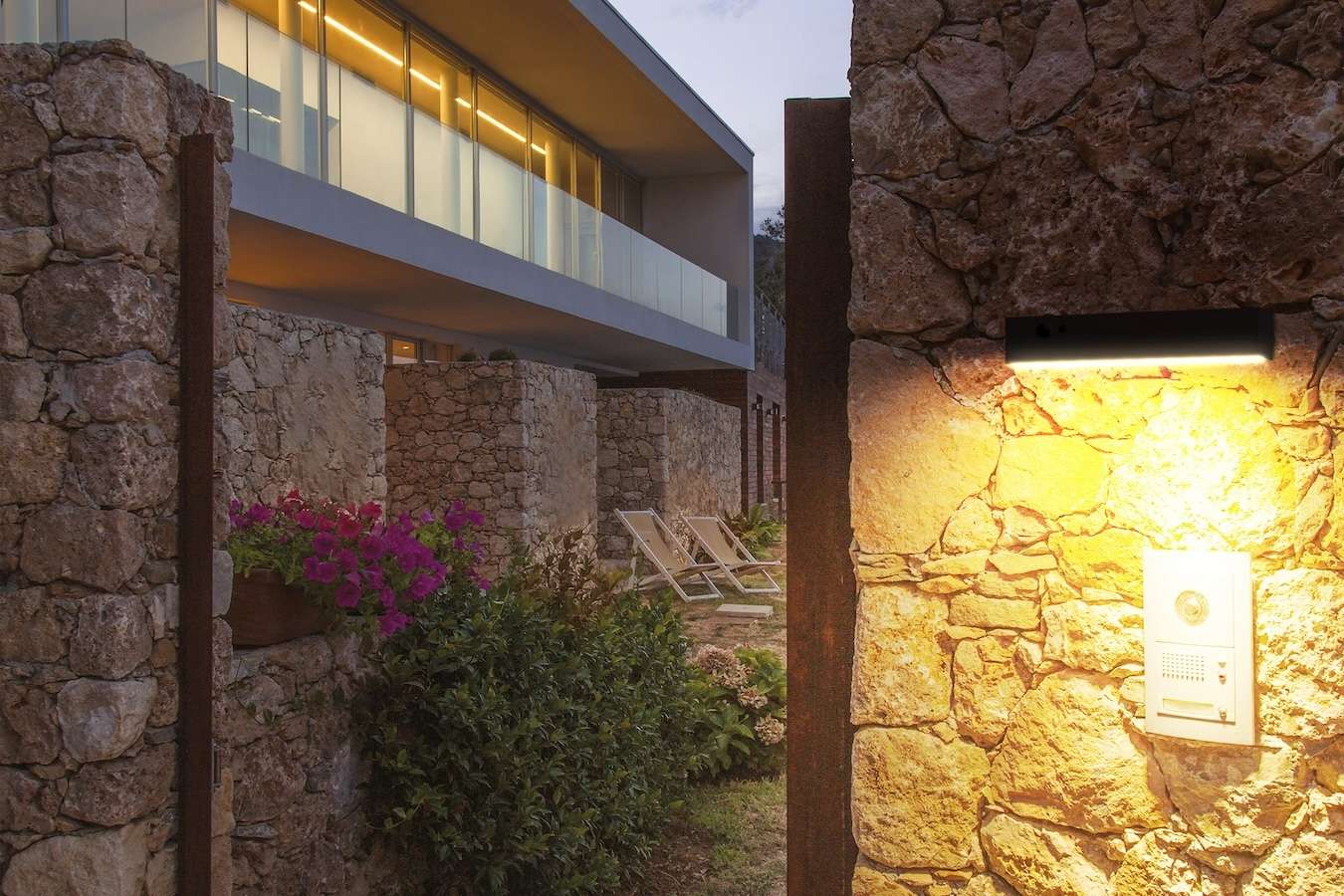 Hyundai Flare solar wandlamp