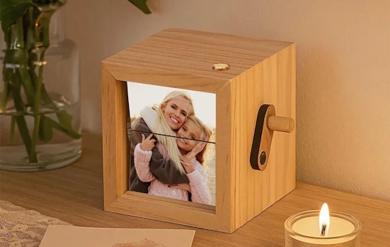 Ontvang €40 korting op een gepersonaliseerde houten fotolijst