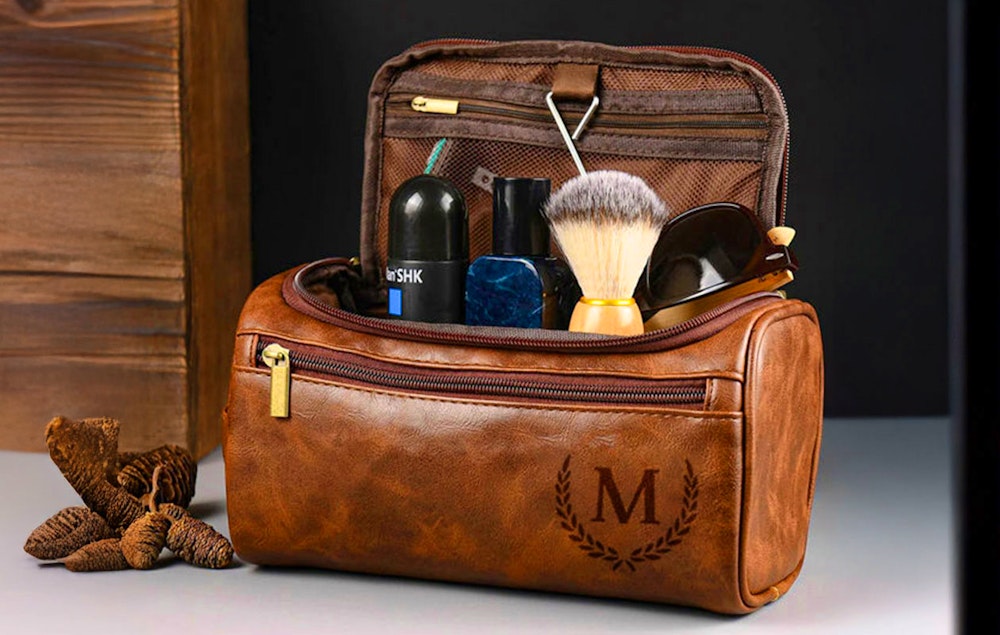  Ontvang €55 korting op jouw toilettas met naam of logo