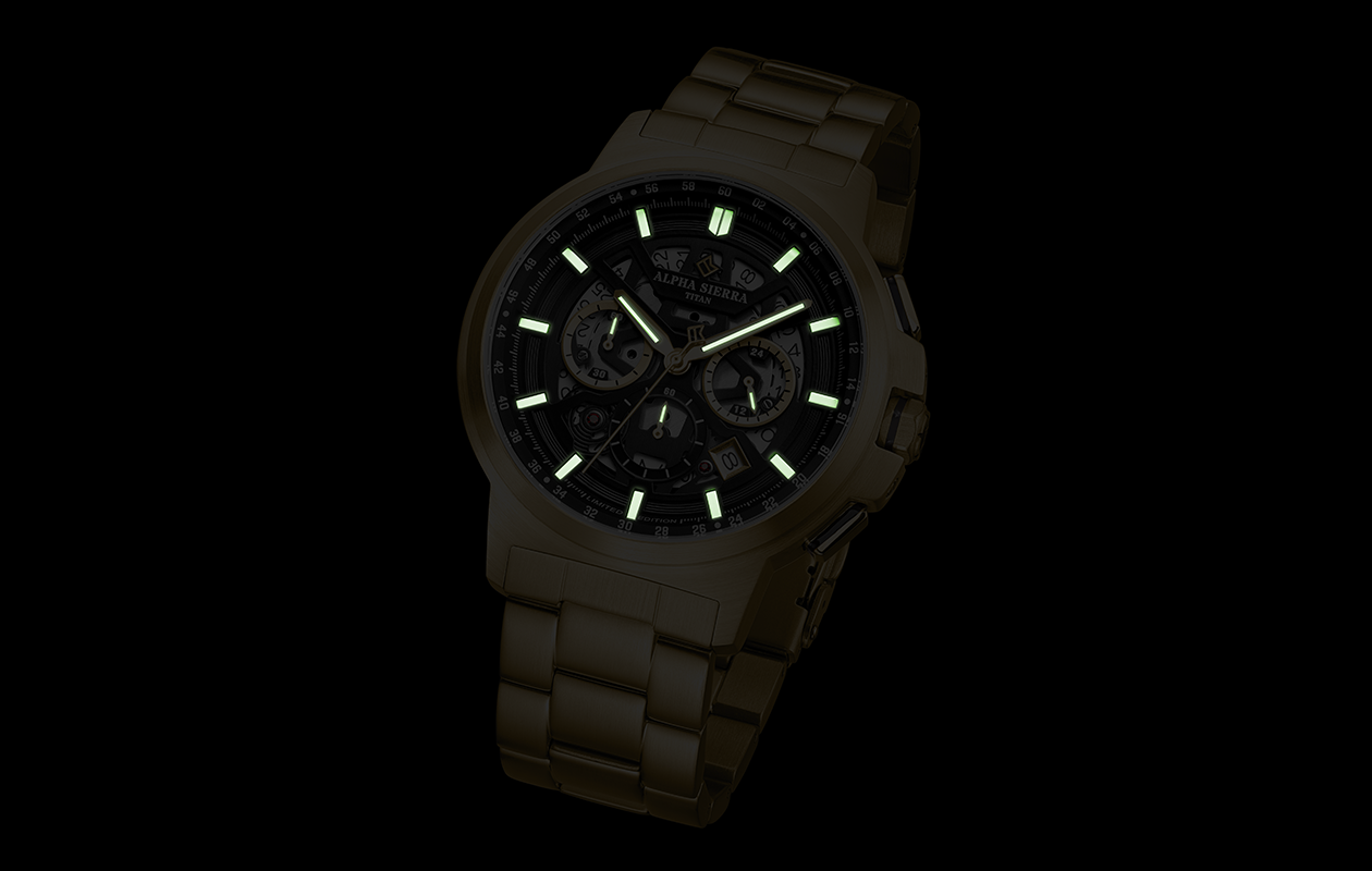 Herenhorloge van Alpha Sierra Watch Co. (Titan G04)