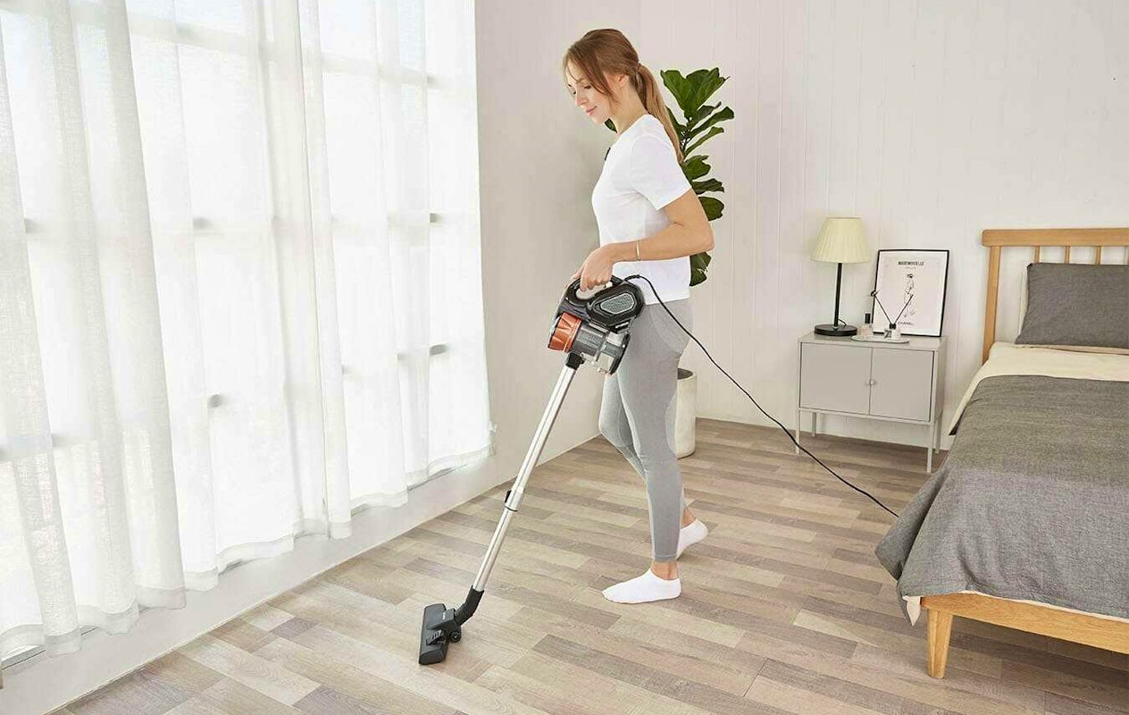 Hyundai Electronics - Aspirateur-balai - Léger - 600 Watts - Rose gold
