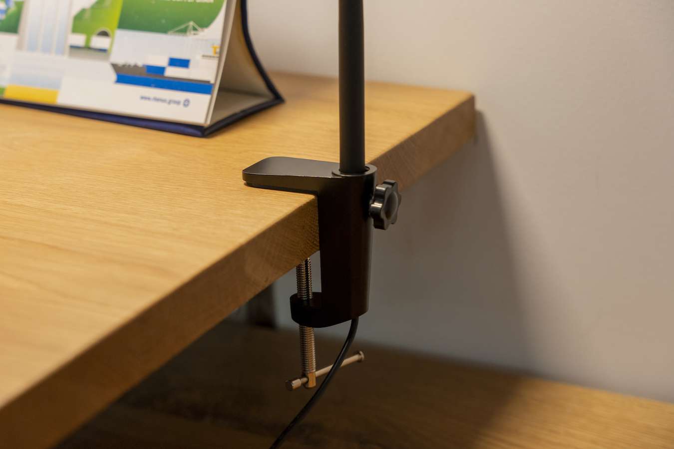 Hyundai Lighting - Luxe LED Bureaulamp - dimbaar, kantelbaar en met verstelbare klem