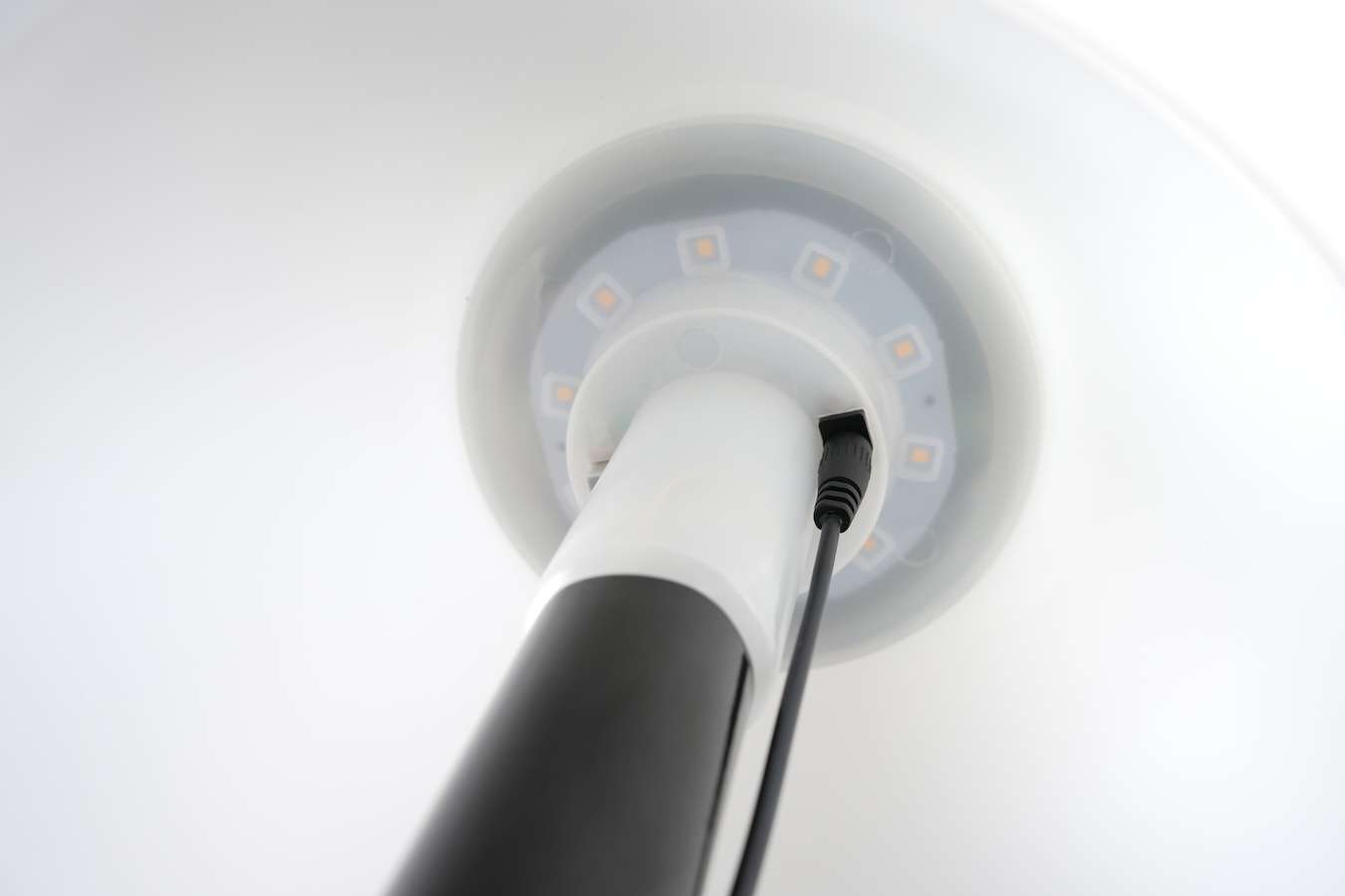 Hyundai Lighting tafellamp Century op zonne-energie of kabel