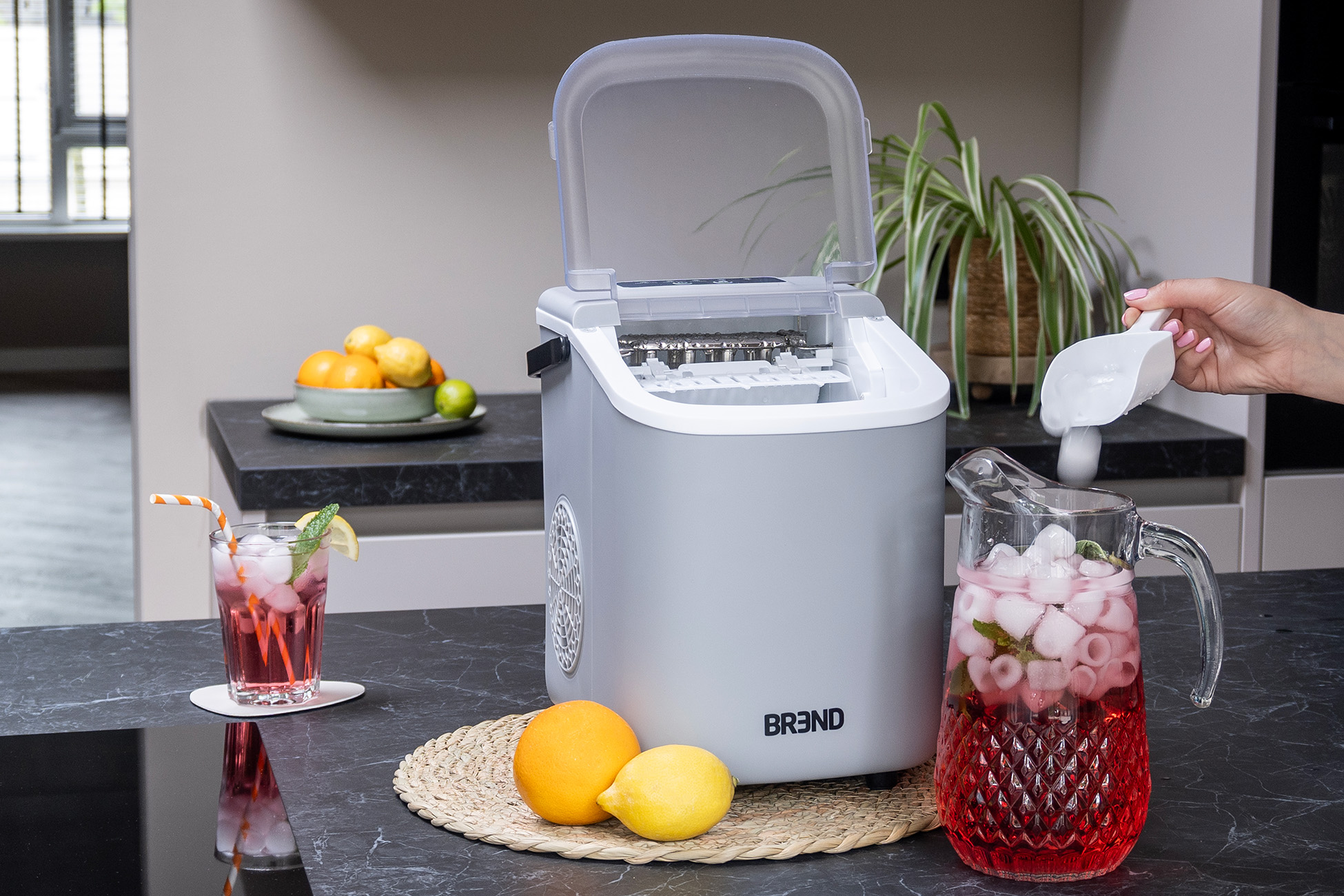 BREND Machine à glaçons avec cuillère à glace