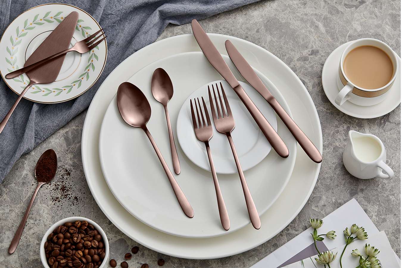 Buccan 50-delige bestekset rosé goud