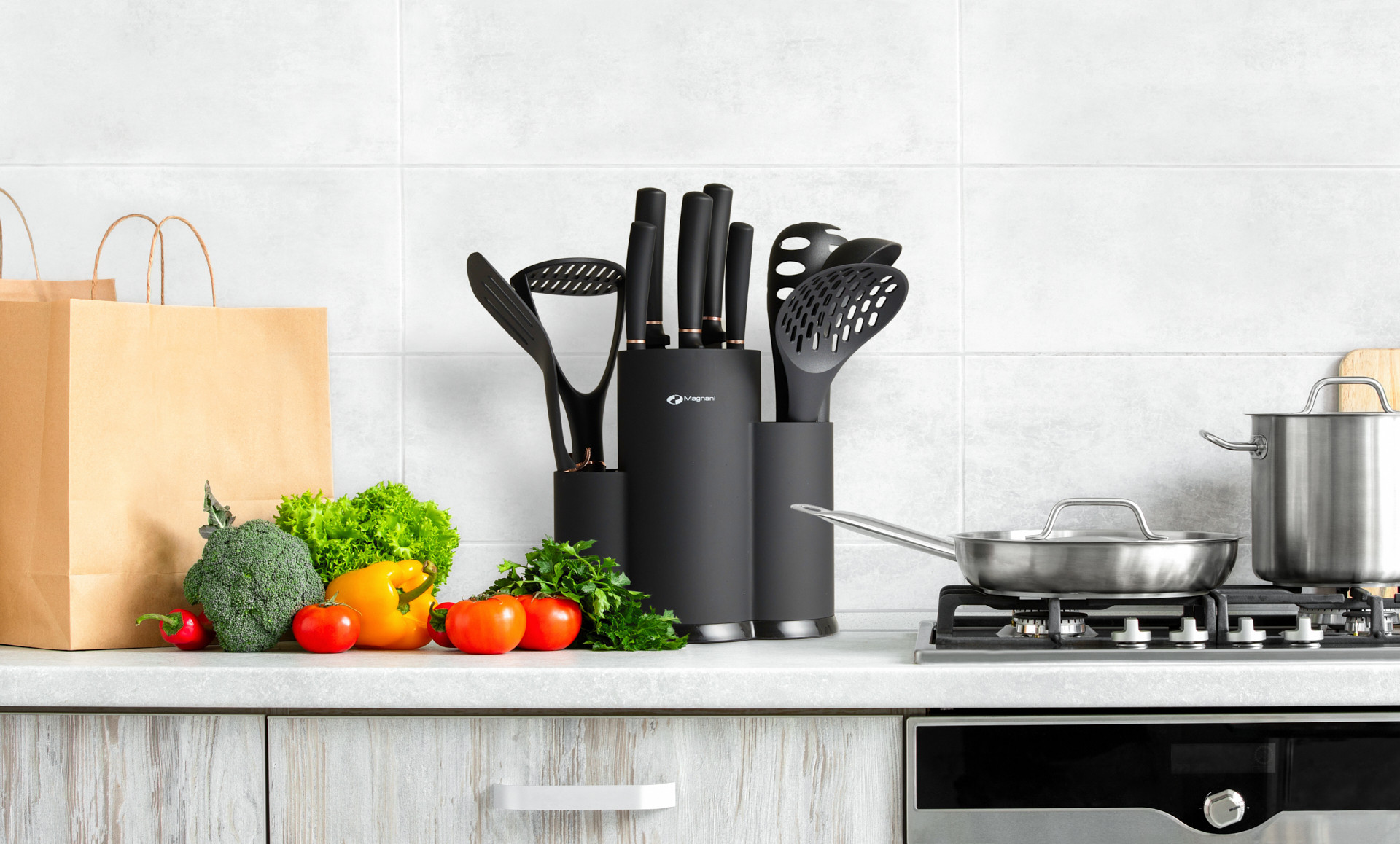 Magnani Keukenmessen en keukengerei in standaard 11-delig