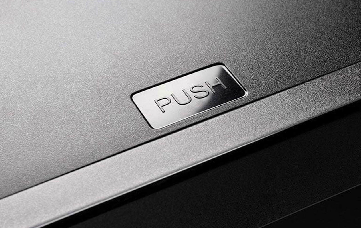 QLT Poubelle renversée