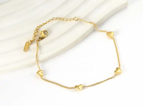 Armband verguld goud met hartjes