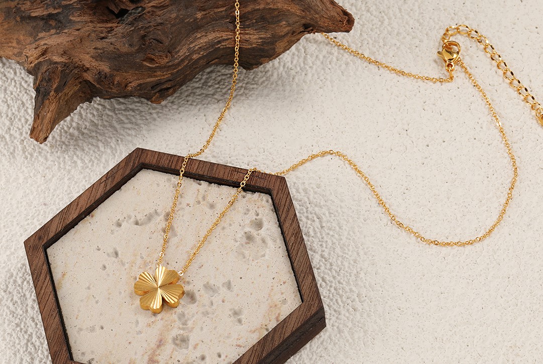 Ketting met Klavertje Hanger in Goudkleur