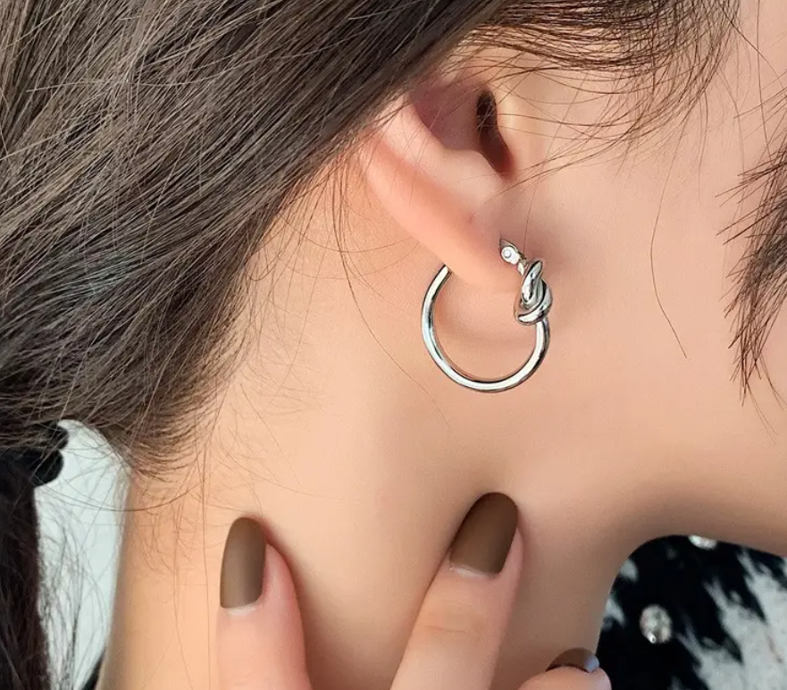 HYKS Oorbellen met Sierlijke Knoop