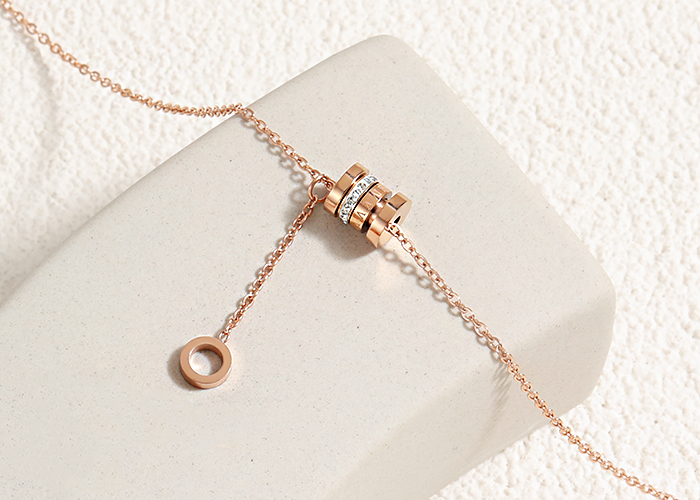 Roségoudkleurige Ketting met Tonvormige Hanger en Zirconia