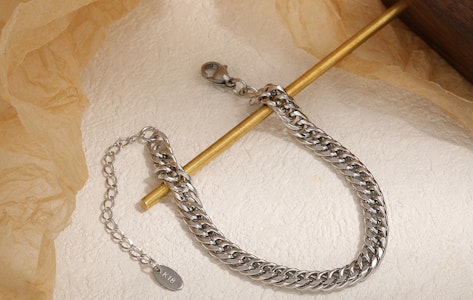 Bracelet Argenté au Design de Maillons