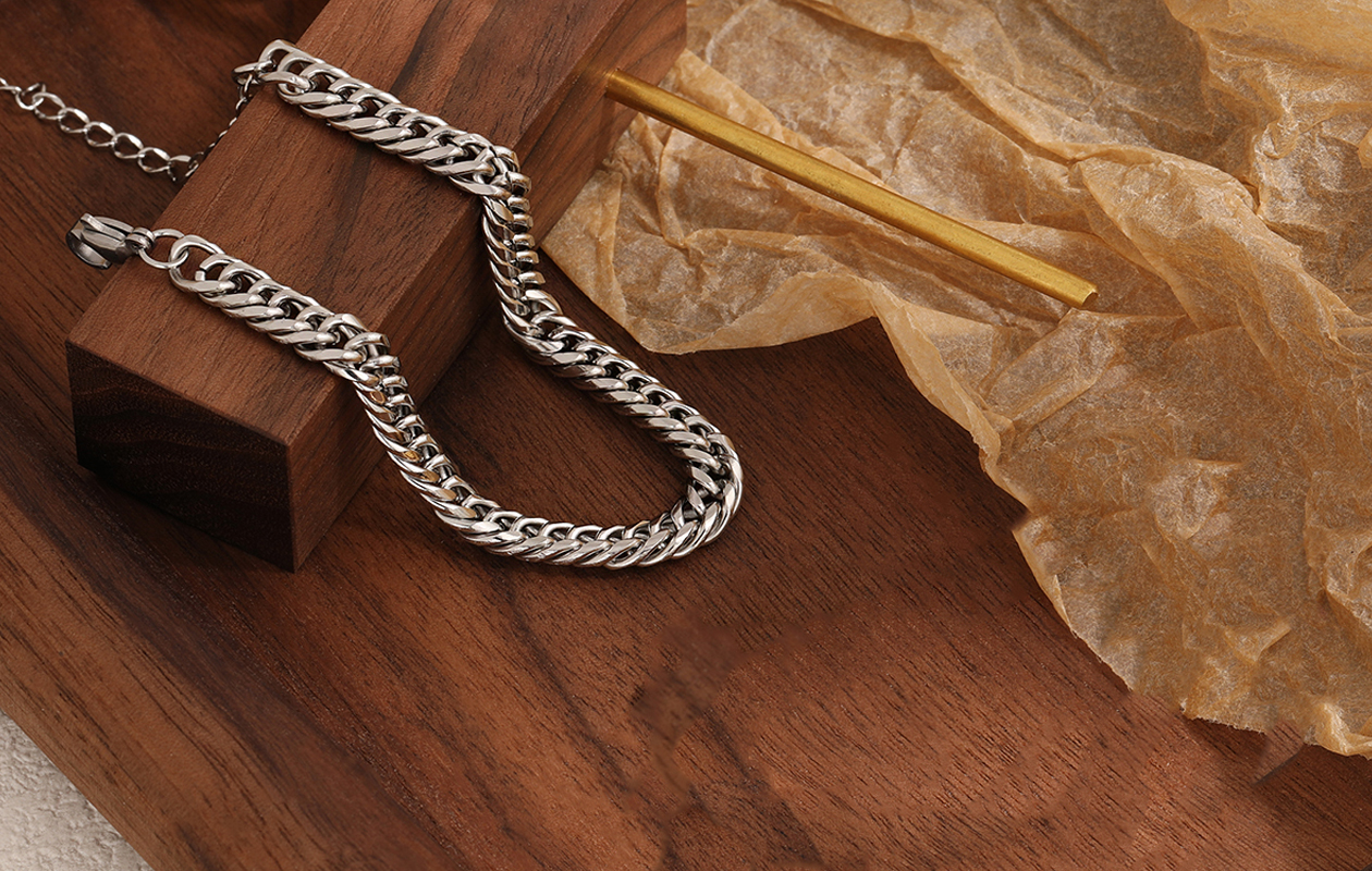 Bracelet Argenté au Design de Maillons