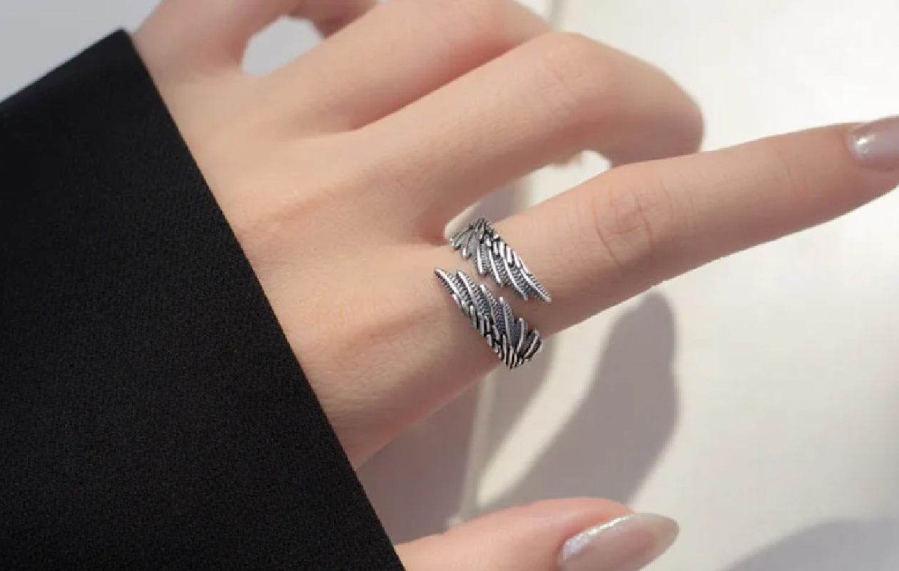 Verstelbare RVS ring met zilveren coating