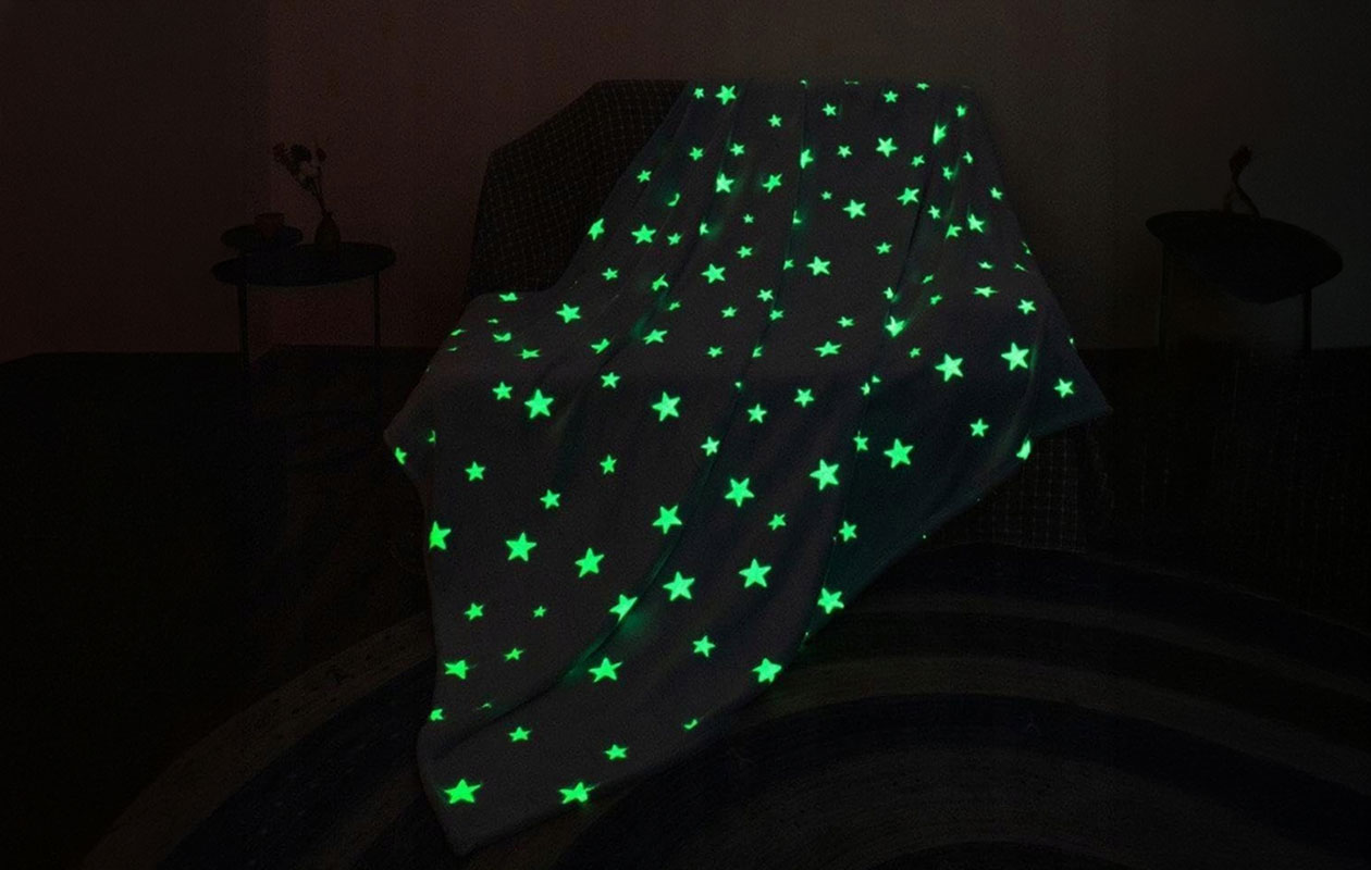 Blankglow fleecedeken met glow-in-the-dark sterren