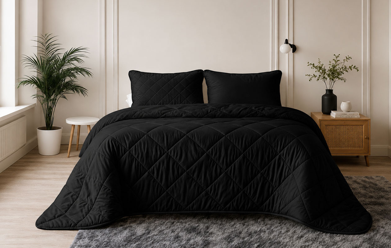 Lazy Dekbed Uni Zwart 240 x 200 Met Kussenslopen